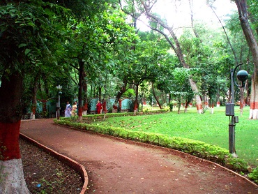 Marbella Grand Lush green parks